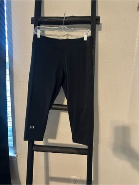 Under Armour Black Capri Active Leggings for Kids